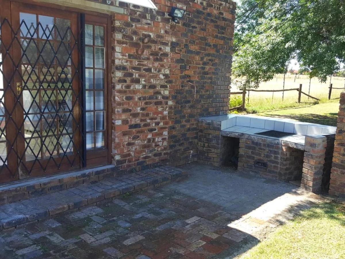 House, And Contractors Manor Apartment *